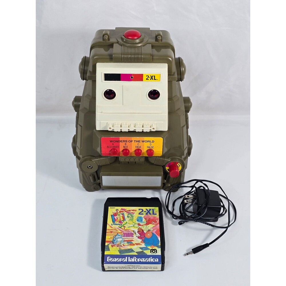 1978 Mego 2-XL "Robot with a Personality" electronic toy in Og Box